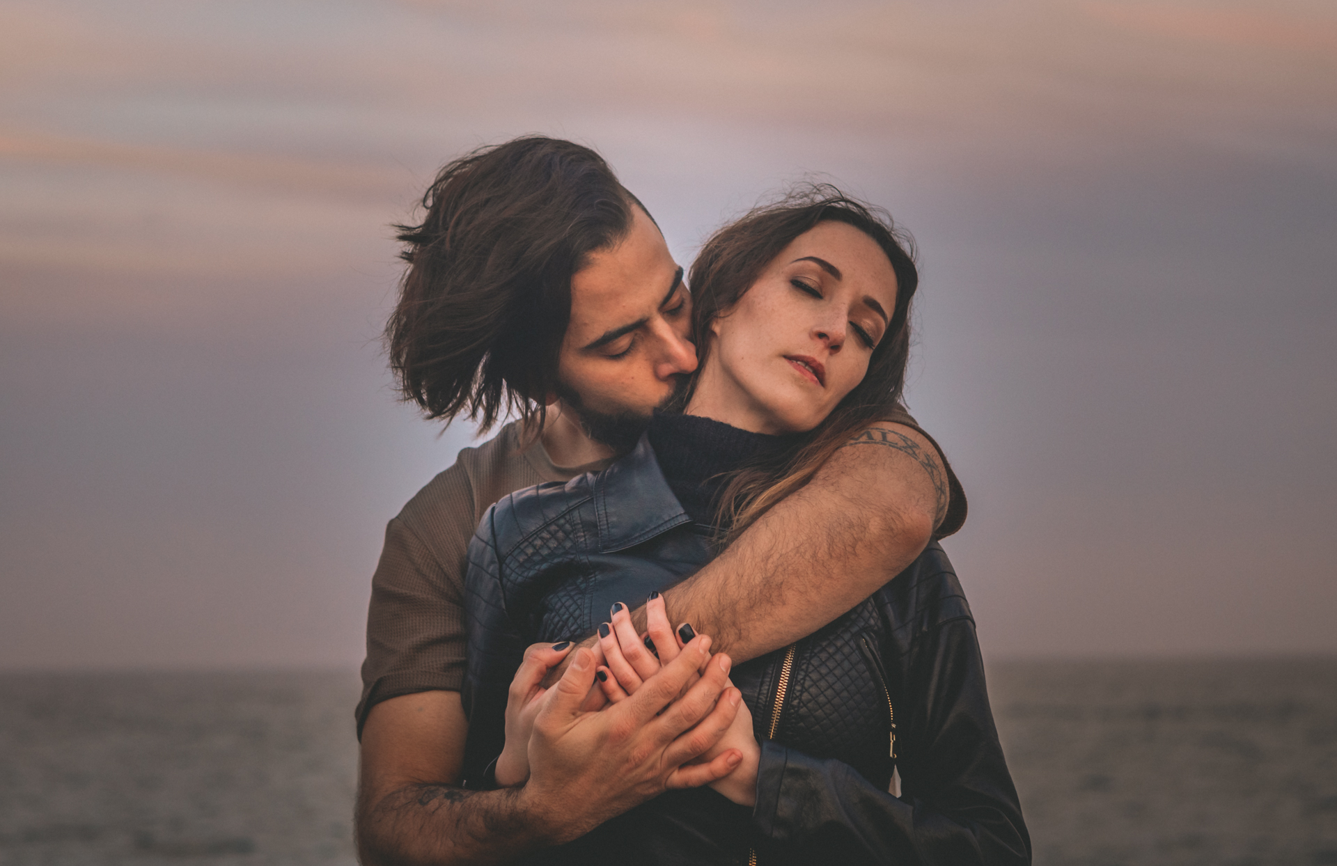 Reportaje de pareja a atardecer